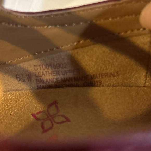 Comfortiva Align women’s red leather slip on loafers shoes - Picture 5 of 8